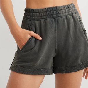 Aerie chillax fleece lined short sz L